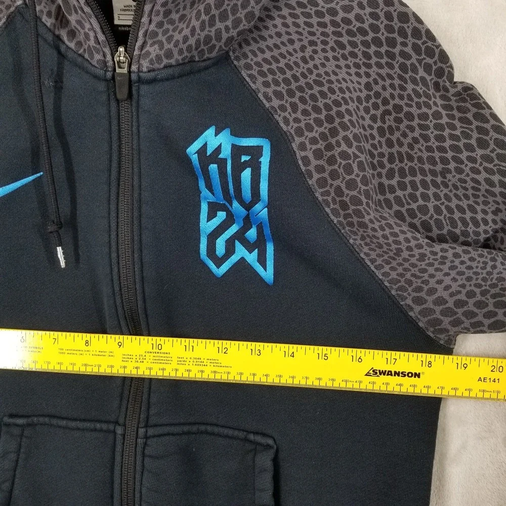 Nike Hoodie Men Small Kobe Bryant Mamba KB 24 2011‎ Lakers Snakeskin Sweater
